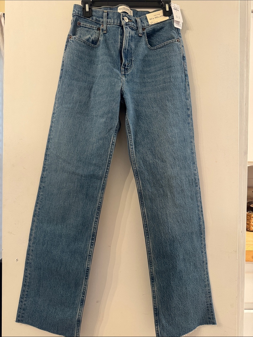 NWT Abercrombie & Fitch size 27 High-Rise The 90’s Relaxed Jean raw hem